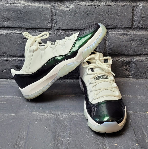 jordan 11 retro emerald
